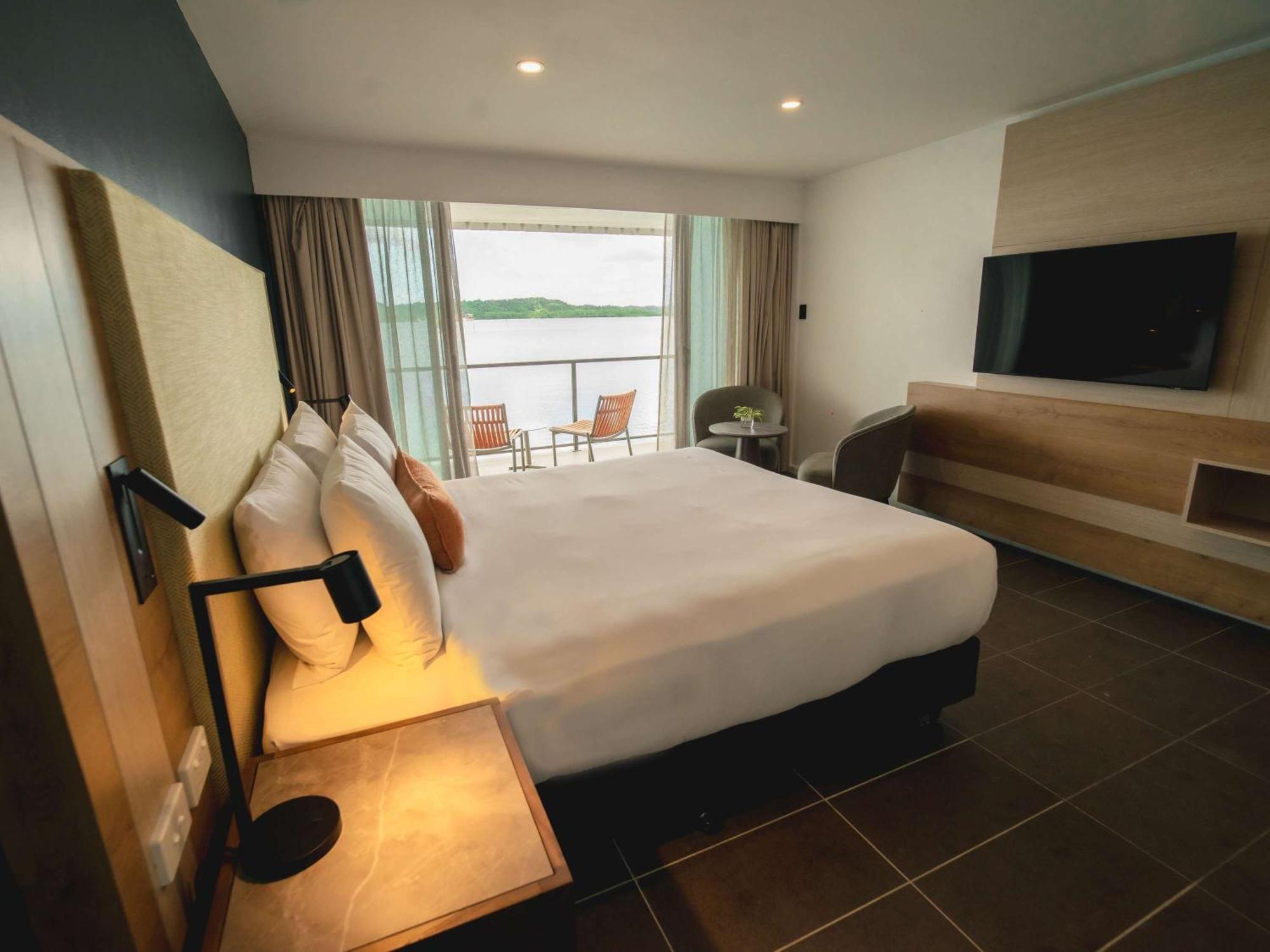 Novotel Suva Lami Bay Esterno foto